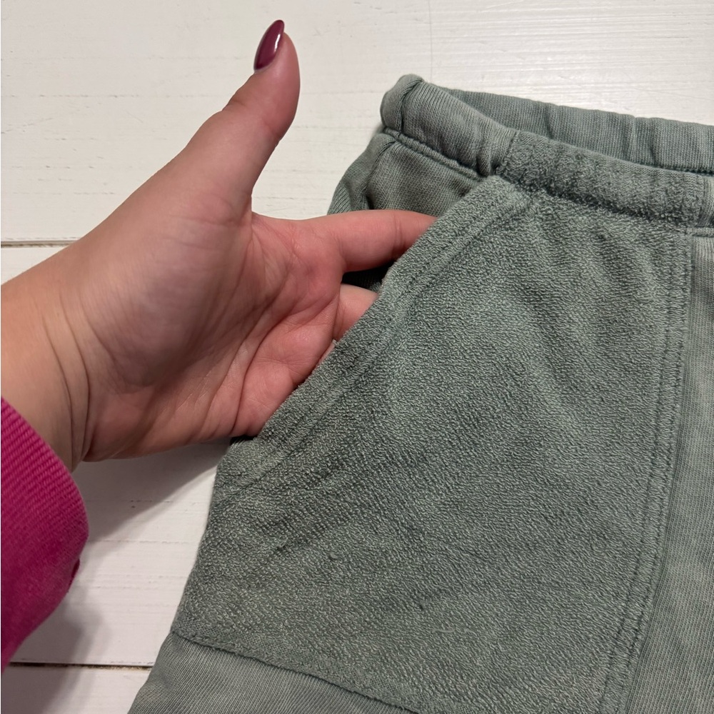 Aerie Sweatshorts - Picture 2 of 3